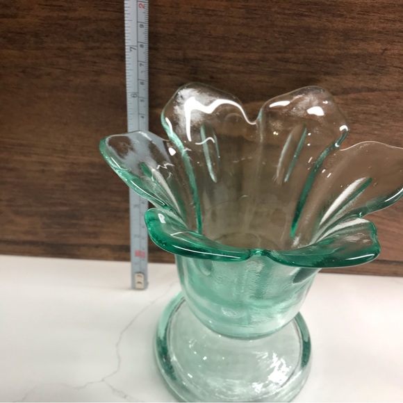 Green Recycled Glass Tulip Flower Shaped Pedestal Votive Candle Holder - Picture 11 of 14